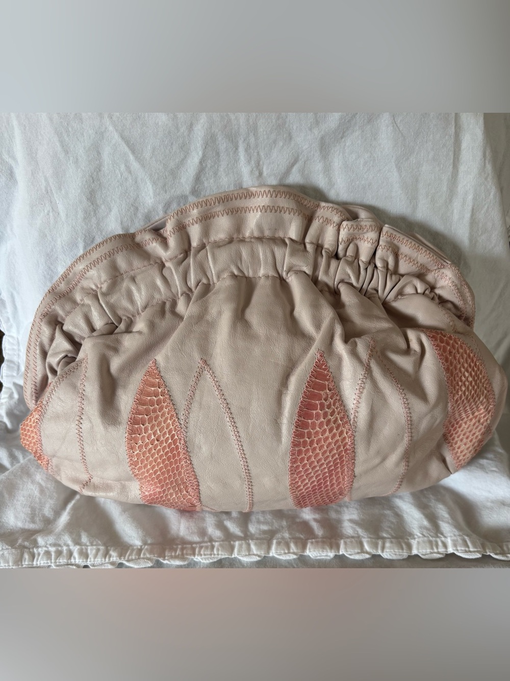 Vintage Made in Italy Genuine Leather Ruched Boho Oversized clutch|Shoulder Bag - Picture 3 of 11